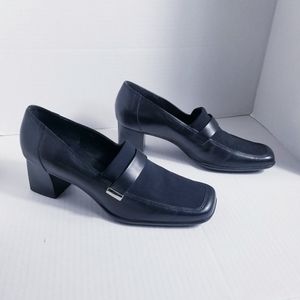 UNISA BLACK SQUARE TOE HEELED LOAFER SIZE 8 B (MEDIUM)